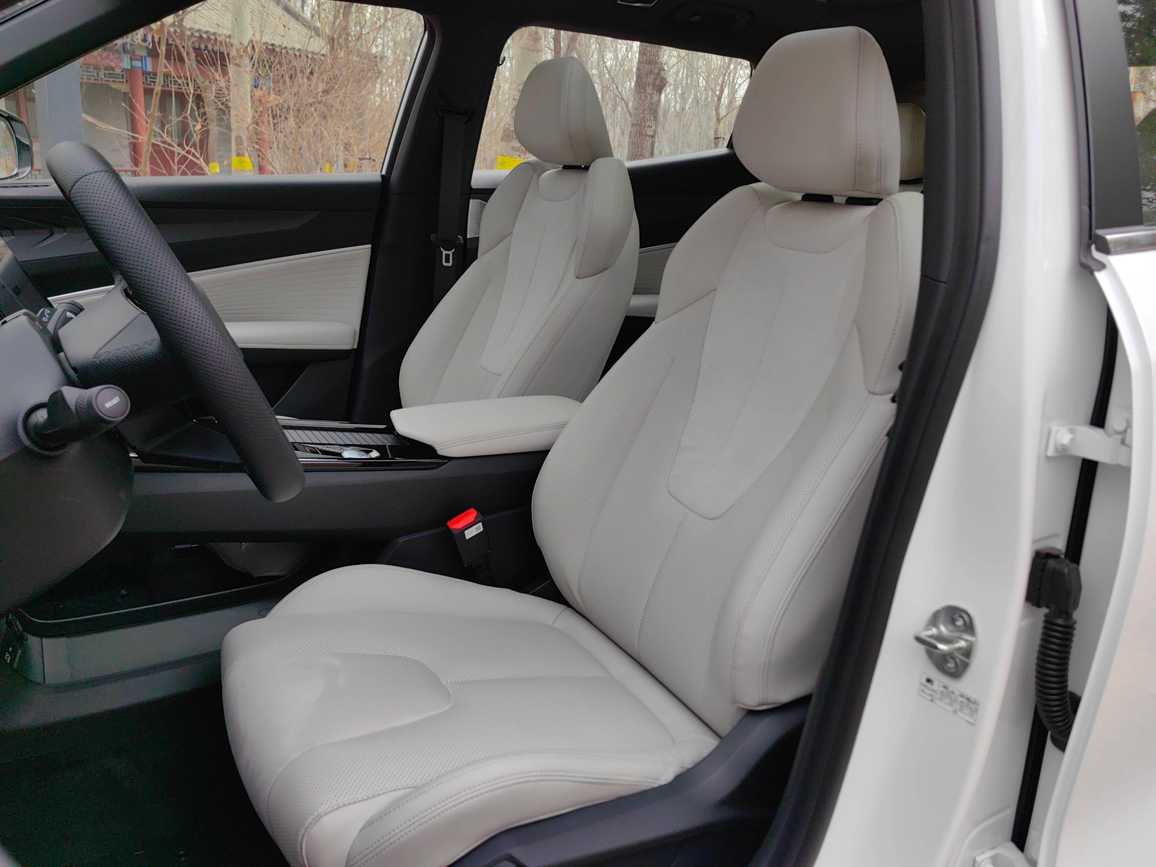 吉利新品科技引領未來，重塑駕駛體驗新動態(tài)