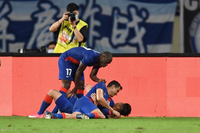 時代浪潮下的綠茵戰(zhàn)場，最新足球資訊匯總