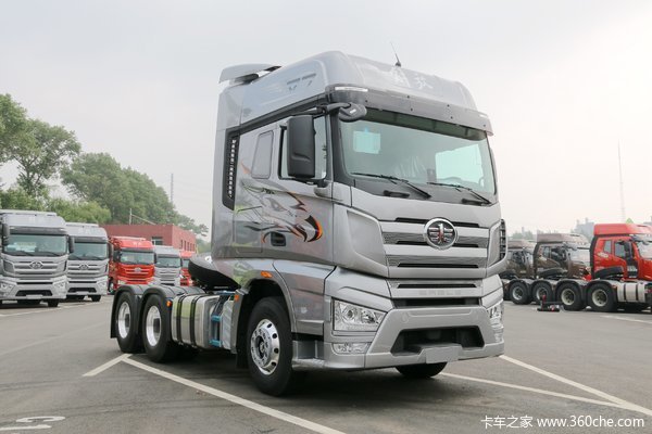 最新款解放JH7牽引車，科技與性能的完美融合