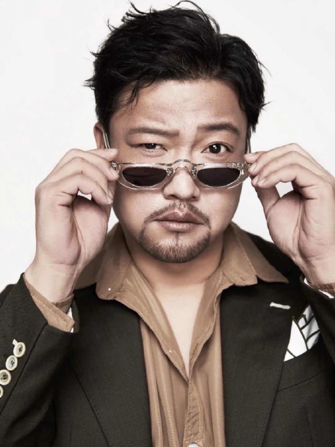 男演員賈，演藝之路的閃耀之星