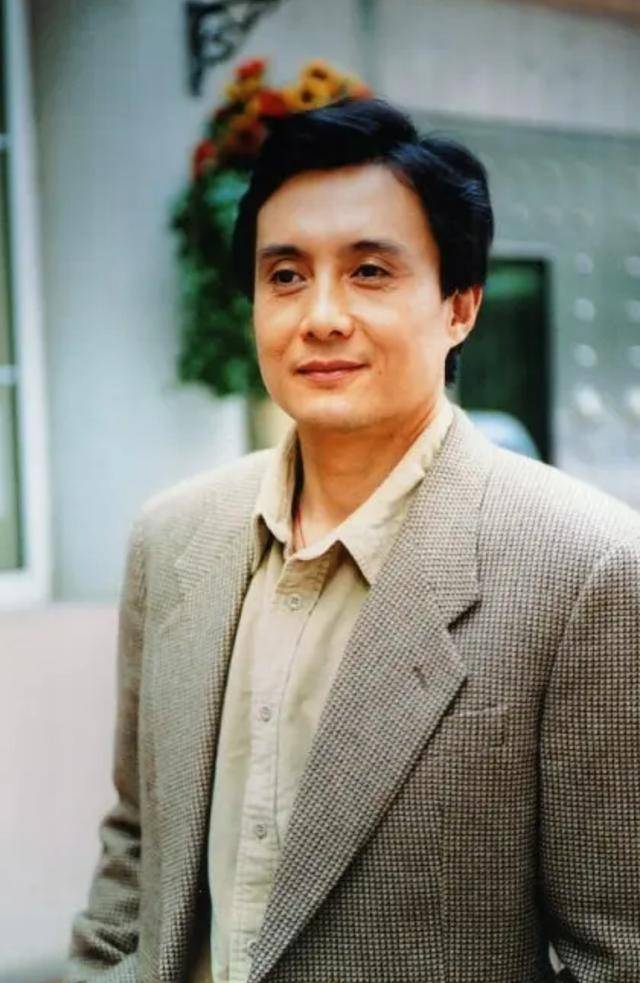 江別鶴演員,江別鶴演員，從舞臺(tái)到熒屏，變化帶來自信與成就的力量