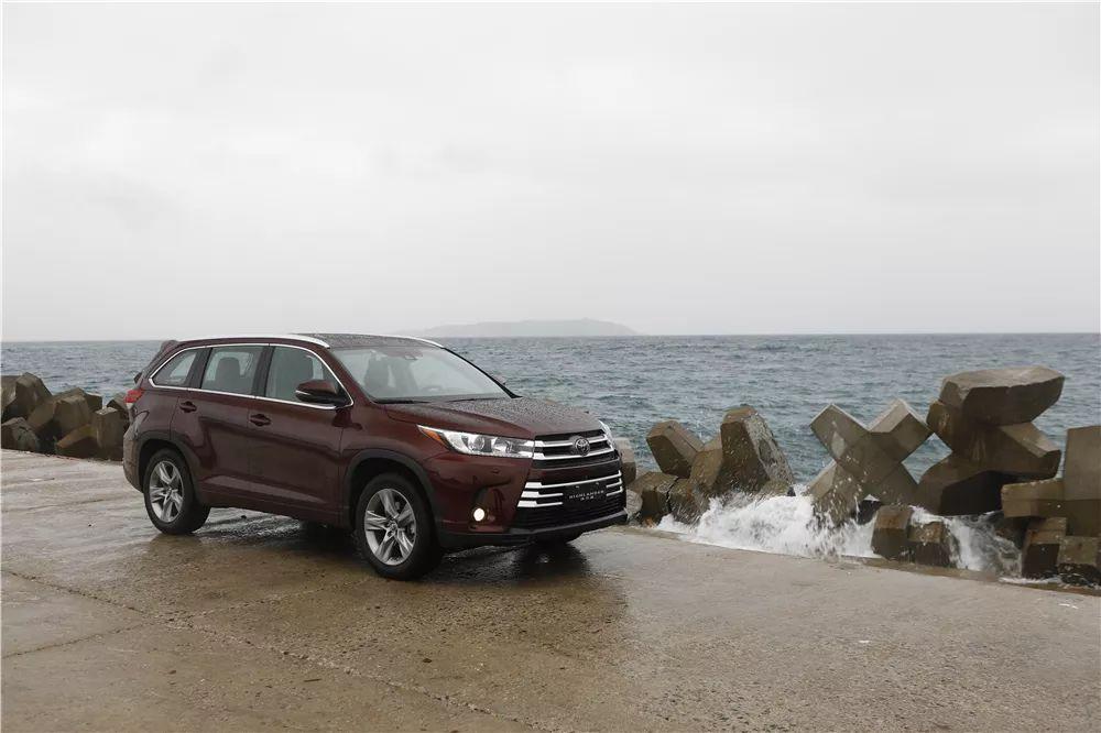 最新熱點(diǎn)推薦，熱門資訊一覽無(wú)余