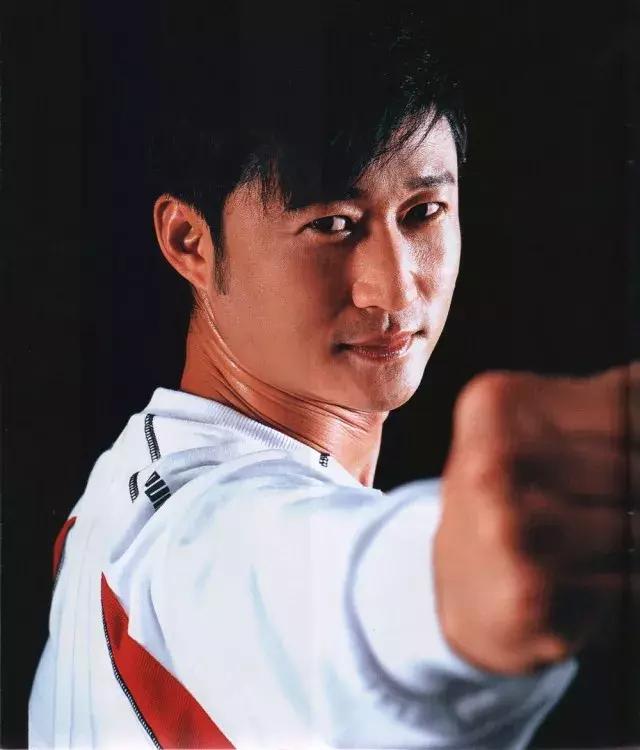 拳武王最新視頻，科技之巔，體驗(yàn)未來之力的震撼戰(zhàn)斗！