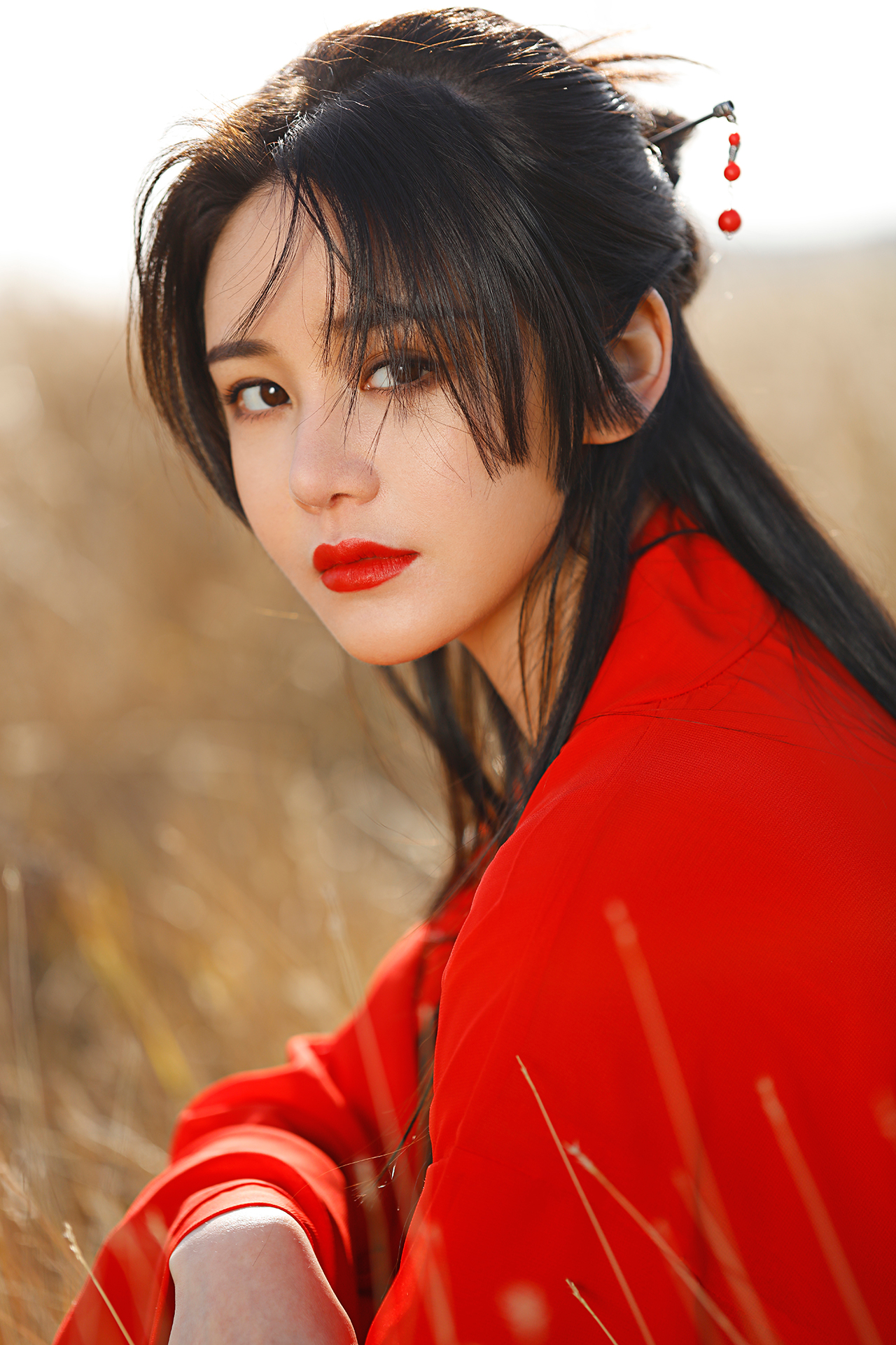 大三女神李喵喵風采重現(xiàn)，引領(lǐng)高科技產(chǎn)品新紀元風潮