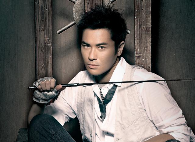 鄭嘉穎的演技與角色塑造技巧，學(xué)習(xí)指南與技能提升秘籍