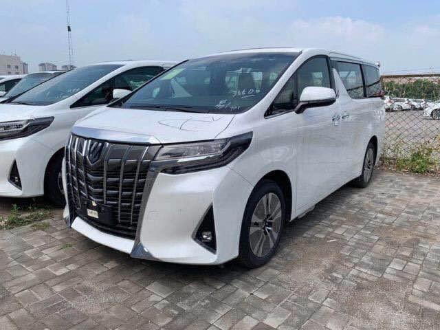 最新款埃爾法圖片展示,最新款埃爾法圖片展示，小巷深處的隱藏瑰寶