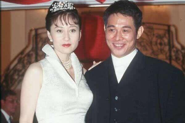 李連杰近況更新,李連杰近況更新，科技巨擘的新里程碑，重塑生活品質(zhì)