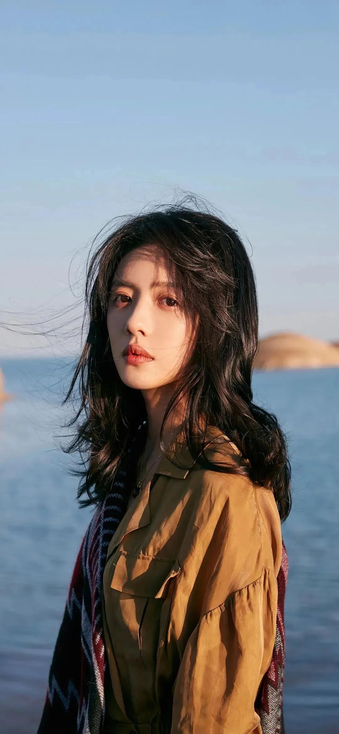 動(dòng)漫美女唯美圖片，科技與生活的完美融合藝術(shù)體驗(yàn)