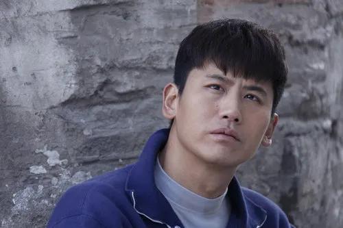 演員于曉關(guān)，炸裂演技與無法擋的魅力