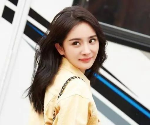 溫馨時(shí)光里的楊冪，一場(chǎng)愛(ài)與陪伴的采訪之旅