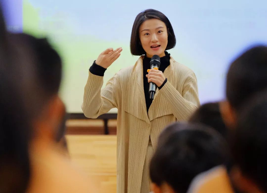 演員李麗，表演藝術(shù)學習與演員任務完成指南