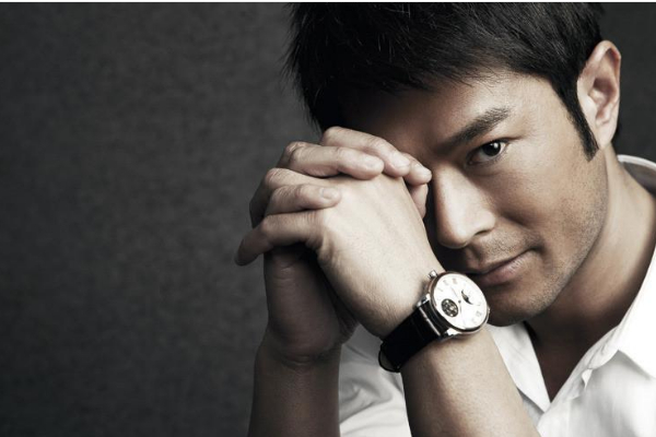 一線明星年收入詳解，如何了解并計(jì)算一線明星的年度收入全過程