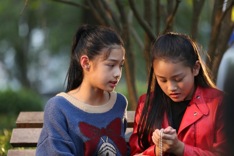 百靈演員，舞臺上的璀璨之星閃耀光芒