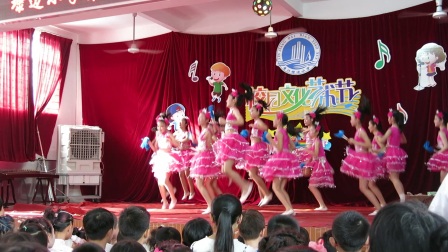 邁陳中心小學(xué)舞蹈比賽，教育文化現(xiàn)象的深度解讀