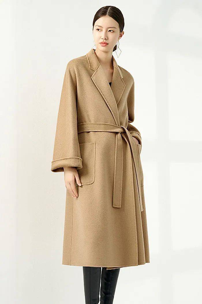 最新款女毛呢大衣，時尚潮流與地位的獨(dú)特展現(xiàn)