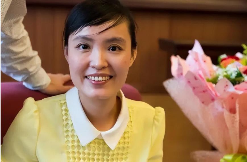 演員張麗莉，從默默無(wú)聞到舞臺(tái)之星的勵(lì)志成長(zhǎng)之路