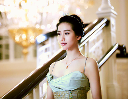 劉詩詩2025最新動(dòng)態(tài)，明星的蛻變與影響力