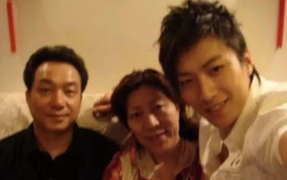 喬任梁爸媽最新動態(tài)，全面關(guān)注與關(guān)心的步驟指南