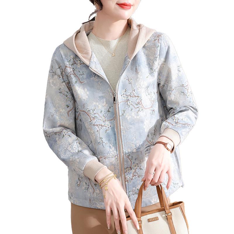 科技時尚風(fēng)潮來襲，2025女士春裝最新款展望