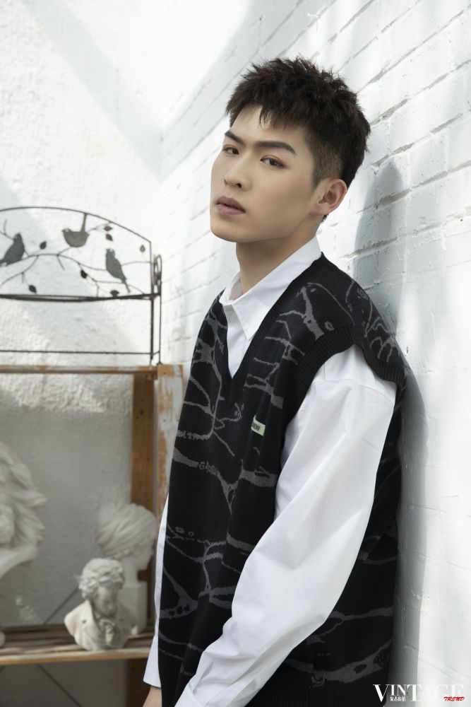 同力水泥巨頭張偉的最新動(dòng)態(tài)與行業(yè)巨頭發(fā)展聚焦