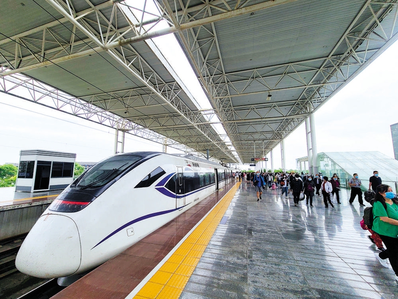 成灌快鐵最新動(dòng)態(tài)，鐵路情懷與隱藏美食探秘小巷故事