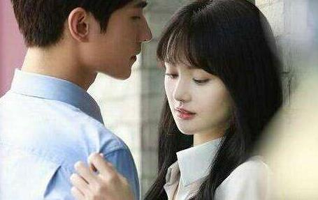 鄭爽與楊洋的最新動(dòng)態(tài)，日常趣事與堅(jiān)固的友情展現(xiàn)